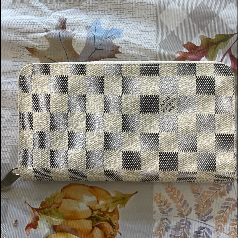 Zip up wallet damier Loewe